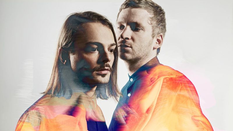 Archivo:Kiasmos background.jpg