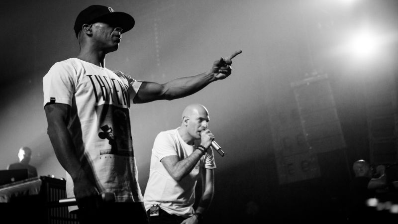 Archivo:IAM background.jpg