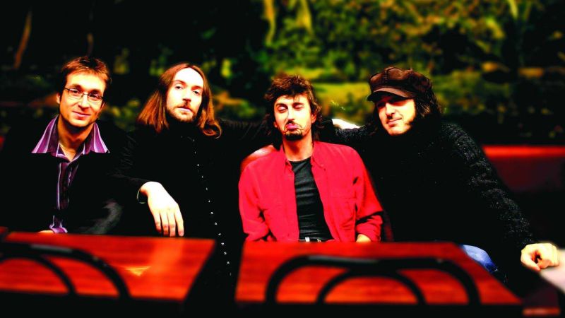 Archivo:Matmatah background.jpg