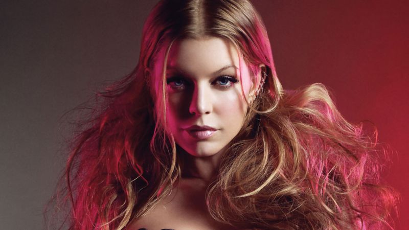 Archivo:Fergie background.jpg