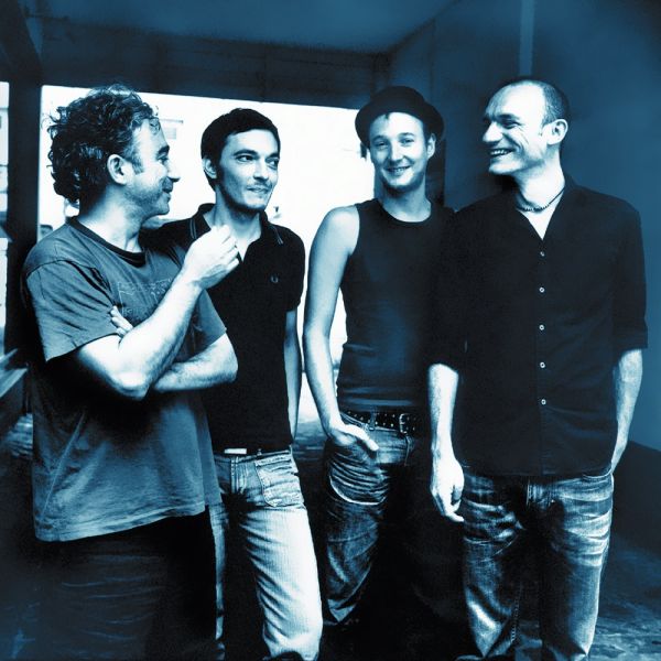 Archivo:Louise Attaque.jpg