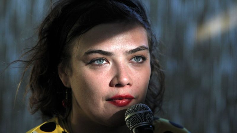 Archivo:Moriarty background.jpg