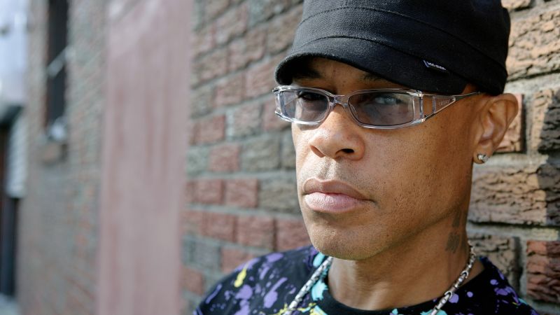 Archivo:Guru background.jpg