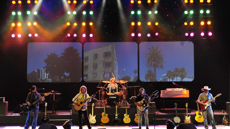 Archivo:Eagles background.jpg