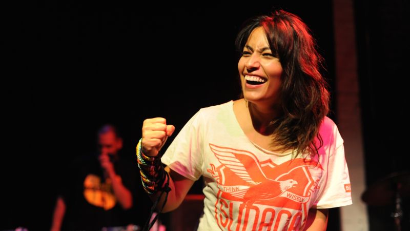 Archivo:Ana Tijoux background.jpg