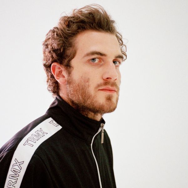 Archivo:Nicolas Jaar.jpg