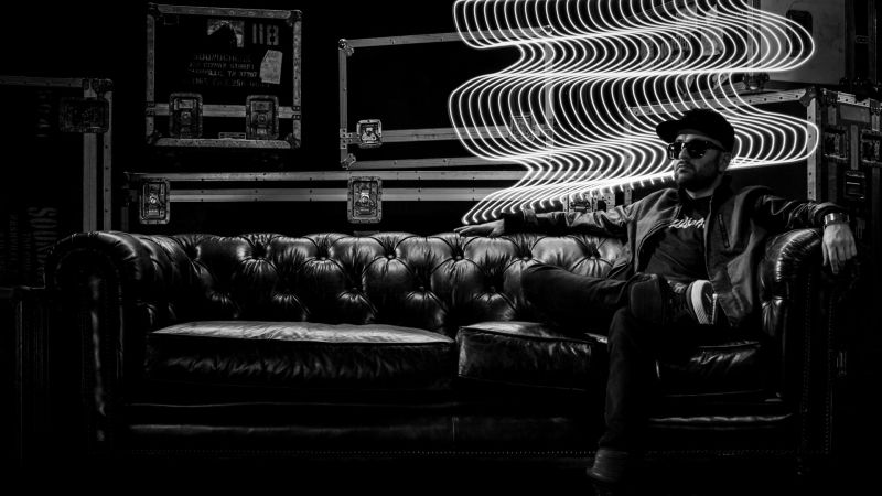 Archivo:Gramatik background.jpg