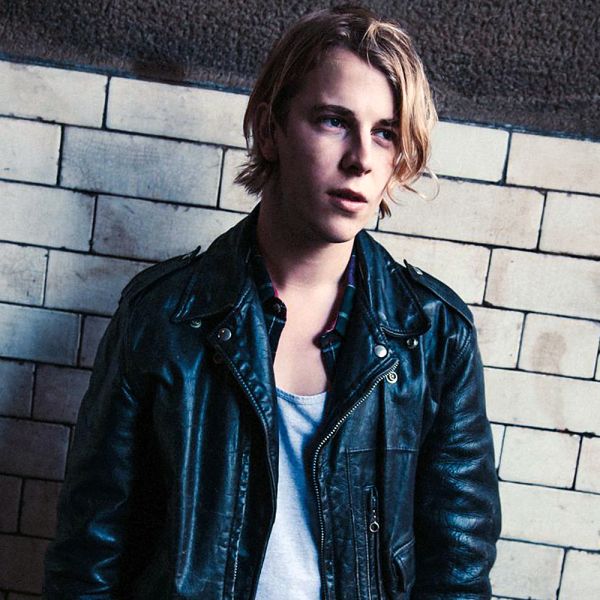 Archivo:Tom Odell.jpg