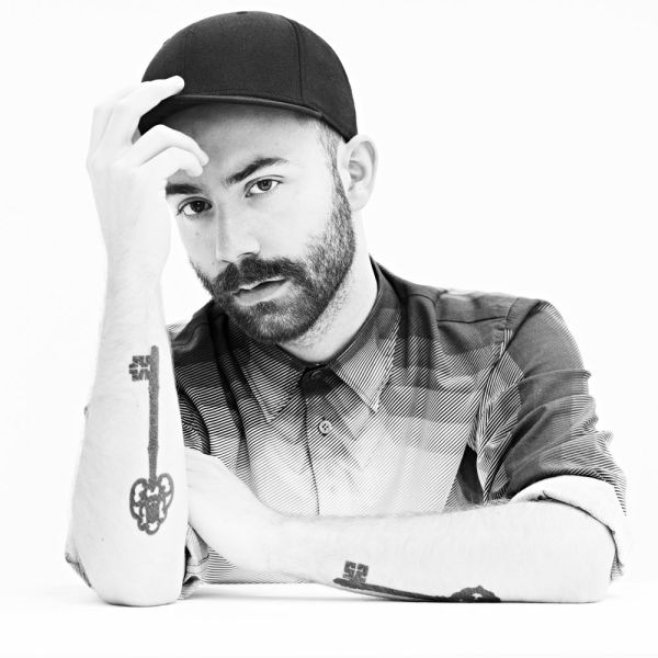 Archivo:Woodkid.jpg