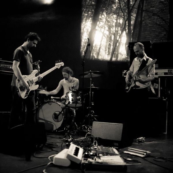 Archivo:Godspeed You! Black Emperor.jpg