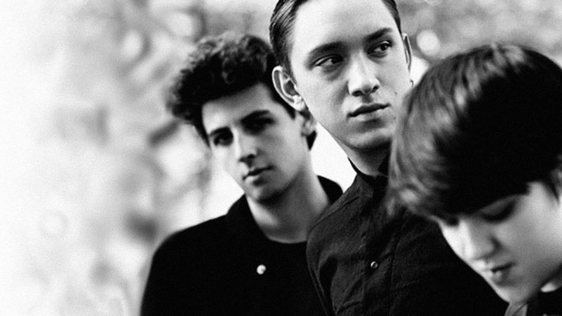 Archivo:The xx background.jpg