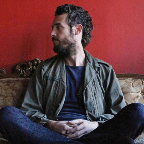 Archivo:Alexi Murdoch.jpg