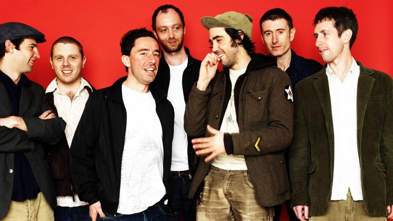 Archivo:The Cinematic Orchestra background.jpg