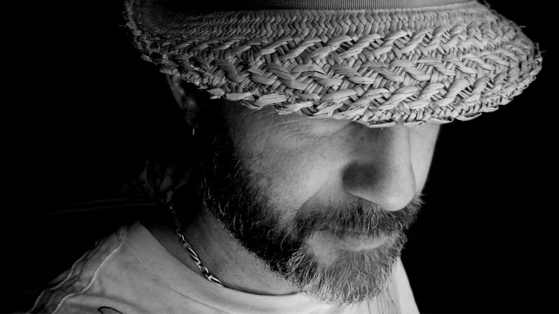 Archivo:Gary Jules background.jpg