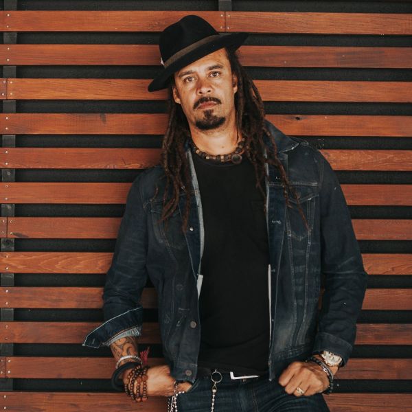 Archivo:Michael Franti.jpg
