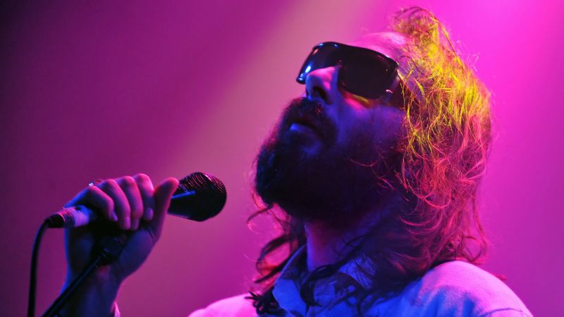 Archivo:Sebastien Tellier background.jpg